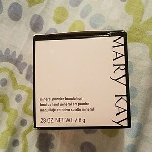 Mary Kay Mineral Powder Foundation